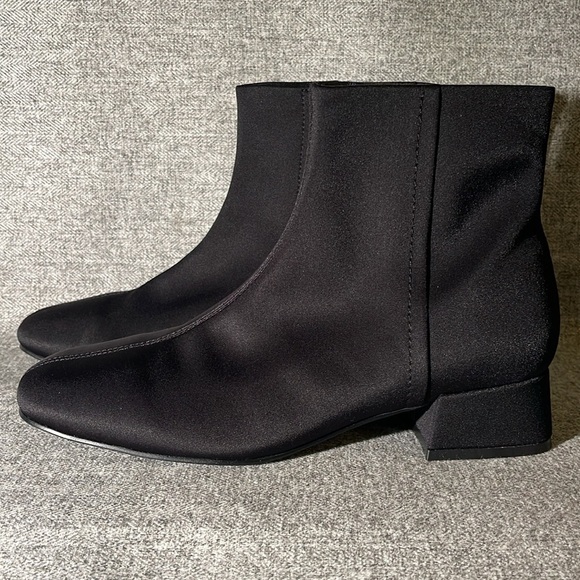 Jeffrey Campbell Katlyn Boot. NWT main image 0